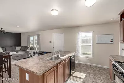 7810 W Peoria Avenue #121, Peoria, AZ 85345 - Photo 5