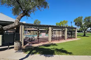 286 W Palomino Dr, Chandler, AZ 85225 - Photo 29