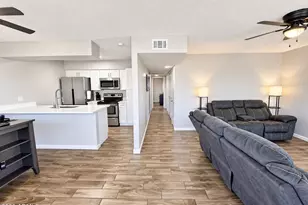 286 W Palomino Dr, Chandler, AZ 85225 - Photo 3
