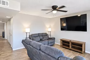 286 W Palomino Dr, Chandler, AZ 85225 - Photo 11