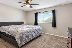 286 W Palomino Dr, Chandler, AZ 85225 - Photo 19