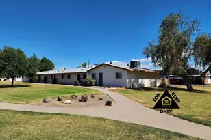 7132 W Wolf St, Phoenix, AZ 85033 - Photo 1