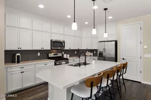2826 E Fraktur Rd, Phoenix, AZ 85040 - Photo 3