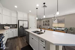 2826 E Fraktur Rd, Phoenix, AZ 85040 - Photo 11
