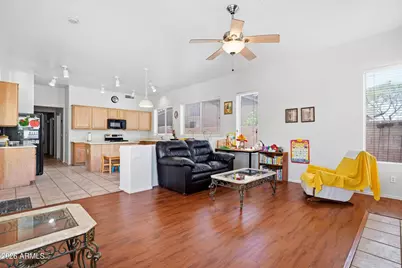 4010 E Hamblin Drive, Phoenix, AZ 85050 - Photo 9