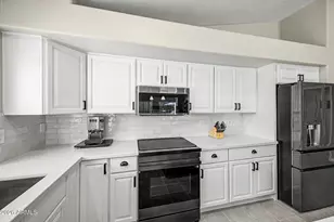 250 E Chelsea Ln, Gilbert, AZ 85295 - Photo 17