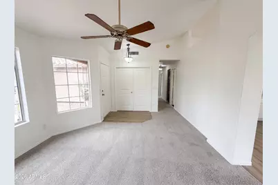 2945 E Hononegh Drive, Phoenix, AZ 85050 - Photo 7