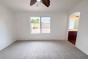 2945 E Hononegh Dr, Phoenix, AZ 85050 - Photo 15