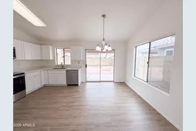 2945 E Hononegh Drive, Phoenix, AZ 85050 - Photo 9