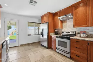 8702 E Sheridan St, Scottsdale, AZ 85257 - Photo 9
