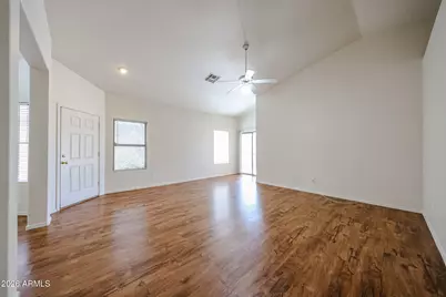 25242 N 40th Lane, Phoenix, AZ 85083 - Photo 5