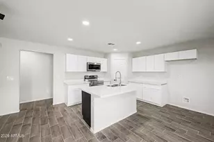 10590 W Fernando Dr, Arizona City, AZ 85123 - Photo 9