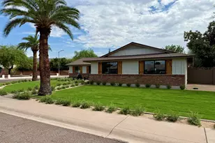 3341 E Cochise Dr, Phoenix, AZ 85028 - Photo 1