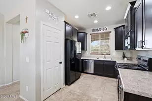 12029 W Locust Ln, Avondale, AZ 85323 - Photo 5