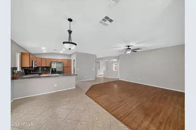 633 E Leslie Avenue, San Tan Valley, AZ 85140 - Photo 9