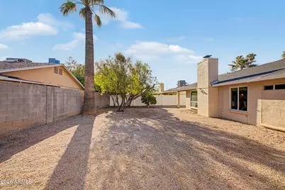 715 W Laguna Azul Avenue, Mesa, AZ 85210 - Photo 39