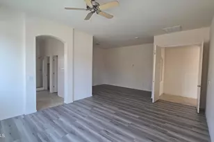 3586 W Naomi Ln, San Tan Valley, AZ 85144 - Photo 17