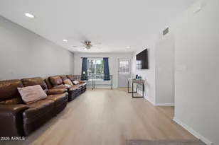 2329 E Concorda Dr, Tempe, AZ 85282 - Photo 5