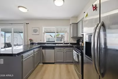 2329 E Concorda Drive, Tempe, AZ 85282 - Photo 11