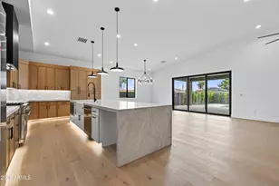 1335 E Kaler Dr, Phoenix, AZ 85020 - Photo 5