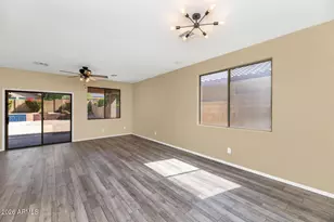 39512 N Prairie Ln, Anthem, AZ 85086 - Photo 9