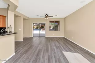 39512 N Prairie Ln, Anthem, AZ 85086 - Photo 3
