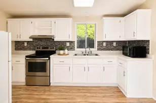 10951 N 91st Ave, Peoria, AZ 85345 - Photo 9