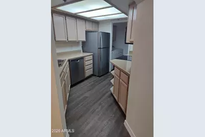 5104 N 32nd Street #214, Phoenix, AZ 85018 - Photo 3