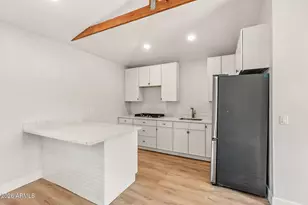 802 W Edgemont Ave, Phoenix, AZ 85007 - Photo 31