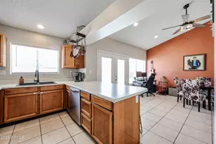 5925 W Crocus Dr, Glendale, AZ 85306 - Photo 13