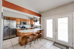 5925 W Crocus Dr, Glendale, AZ 85306 - Photo 9