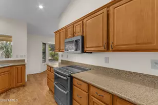13518 W Gable Hill Dr, Sun City West, AZ 85375 - Photo 23