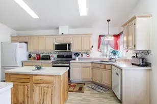 880 W Moon Shadow Dr, Casa Grande, AZ 85122 - Photo 11