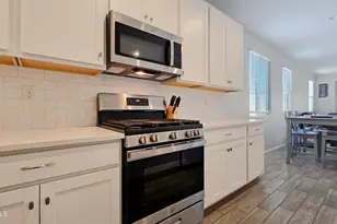 18572 W Cottontail Ln, Surprise, AZ 85387 - Photo 17