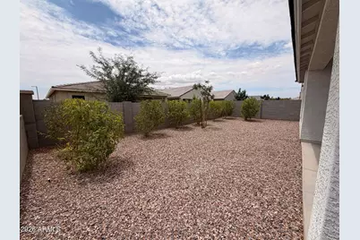 18609 W Bronco Trail, Wittmann, AZ 85361 - Photo 19