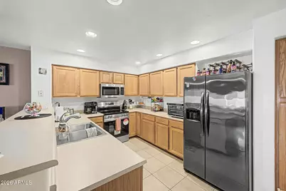 8870 N 48th Lane, Glendale, AZ 85302 - Photo 7