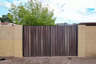 1202 E Alice Avenue, Phoenix, AZ 85020 - Photo 33