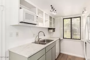 7821 E Valley Vista Dr, Scottsdale, AZ 85250 - Photo 5