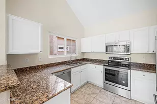 1633 E Lakeside Dr, Gilbert, AZ 85234 - Photo 5
