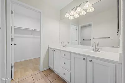 1633 E Lakeside Drive #135, Gilbert, AZ 85234 - Photo 9