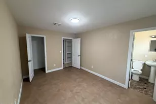 5810 W Earll Dr, Phoenix, AZ 85031 - Photo 9