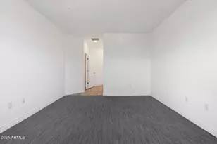 2425 W Bronco Butte Trl, Phoenix, AZ 85085 - Photo 15