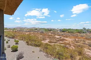 2425 W Bronco Butte Trl, Phoenix, AZ 85085 - Photo 5