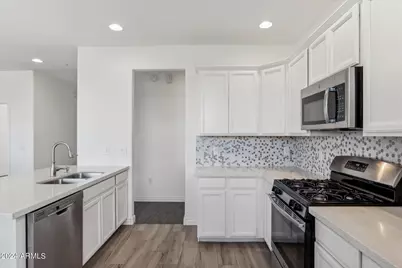 2425 W Bronco Butte Trail #2017, Phoenix, AZ 85085 - Photo 9