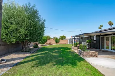 2051 W Windsor Avenue, Phoenix, AZ 85009 - Photo 39