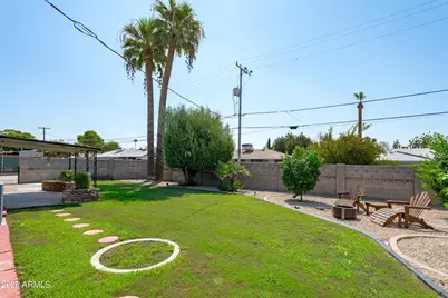 2051 W Windsor Avenue, Phoenix, AZ 85009 - Photo 43