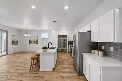 16664 W Jenan Drive, Surprise, AZ 85388 - Photo 7