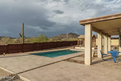 39722 N New River Road, Phoenix, AZ 85086 - Photo 3