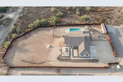 39722 N New River Road, Phoenix, AZ 85086 - Photo 5