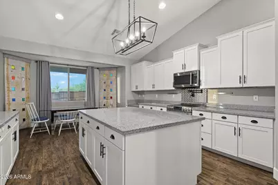 39722 N New River Road, Phoenix, AZ 85086 - Photo 17